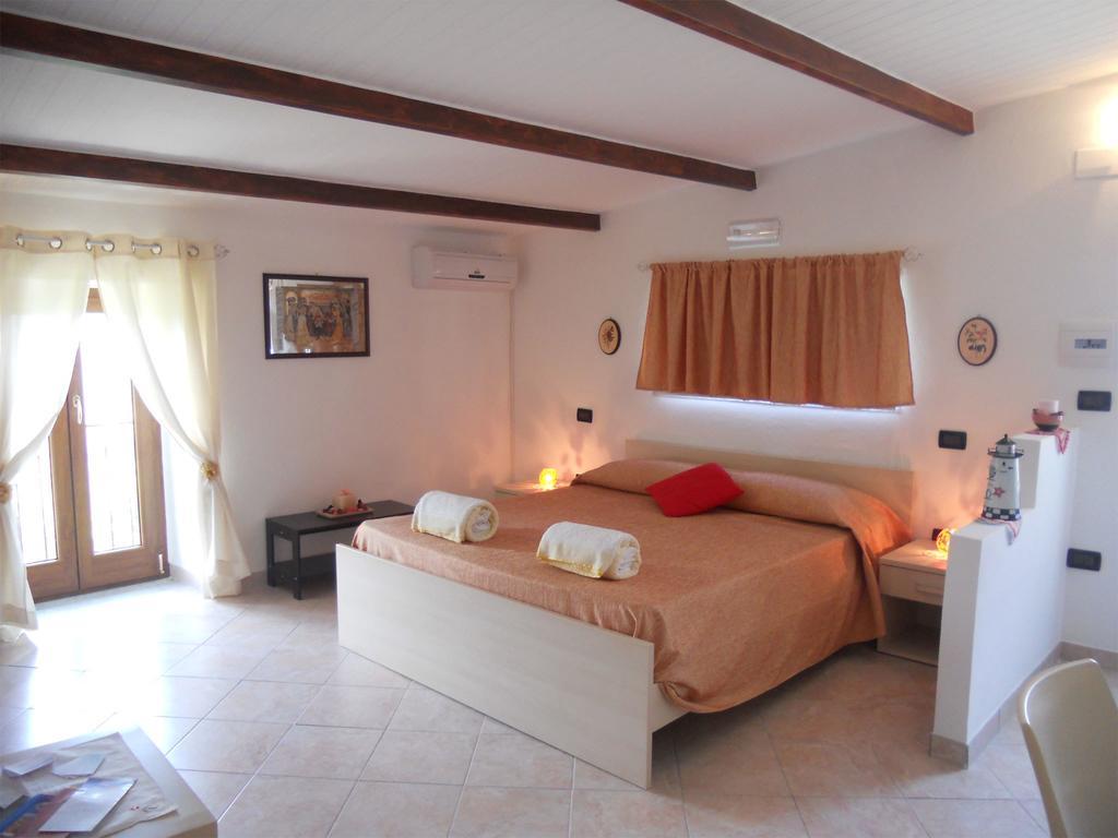 Bed And Breakfast Il Giardino Segreto Ogliastro Cilento Szoba fotó