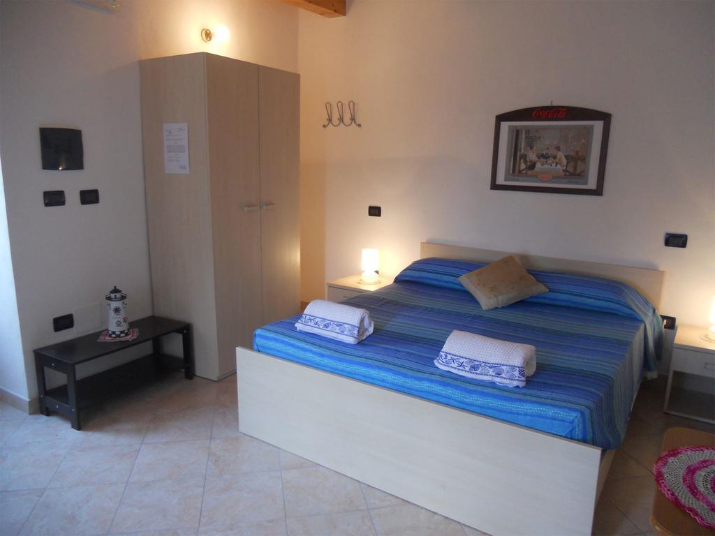 Bed And Breakfast Il Giardino Segreto Ogliastro Cilento Szoba fotó