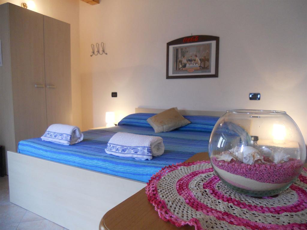 Bed And Breakfast Il Giardino Segreto Ogliastro Cilento Szoba fotó